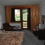 Kris Guest house